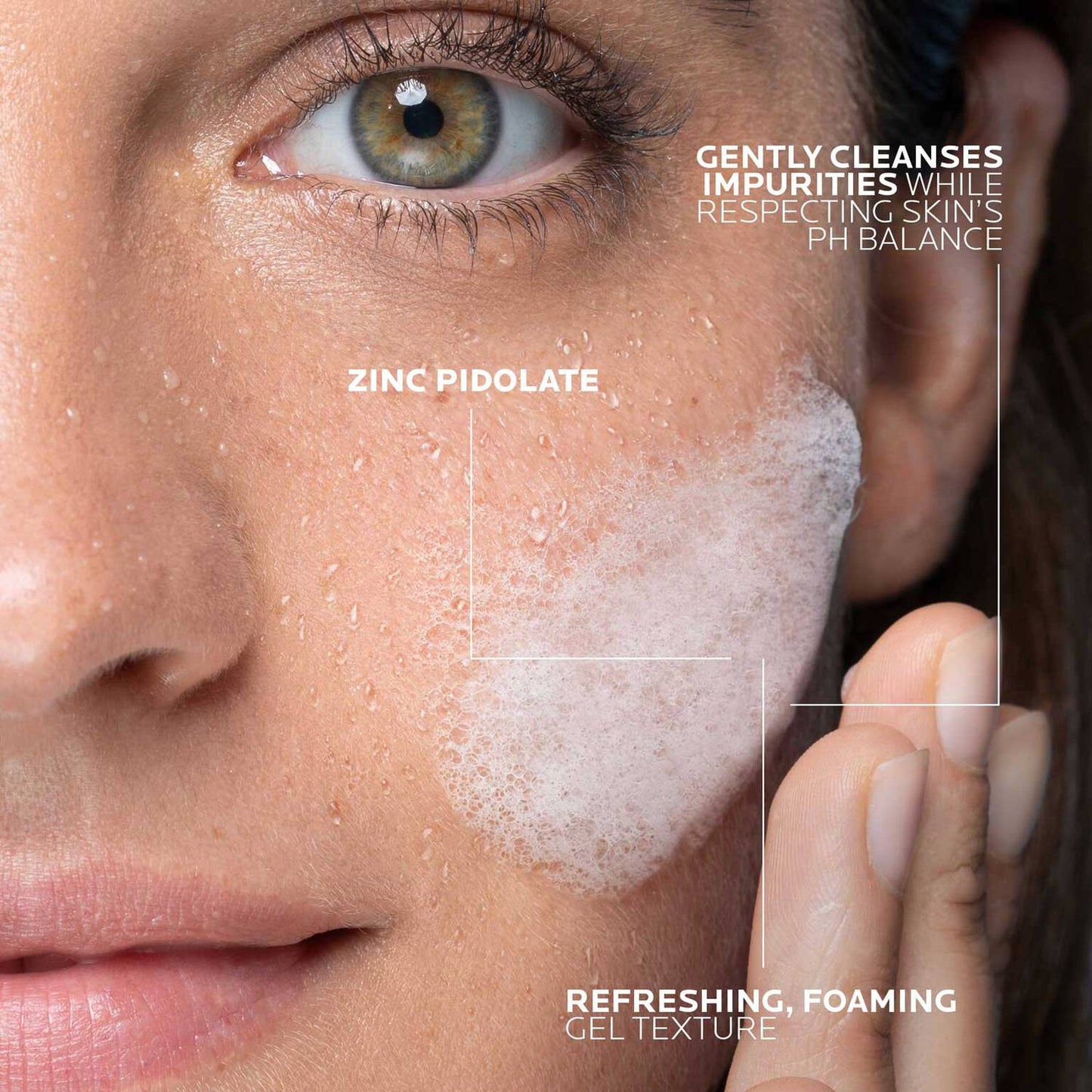 effaclar-gel-facial-wash-for-oily-skin-u3 LaRochePosay-Product-Effaclar-Effaclar-Foaming-Gel-400ml-3337872411991-texture-REV.jpg